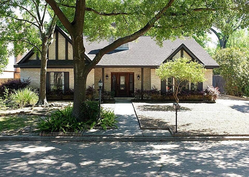 1st image of 7911 Hilshire Green Dr