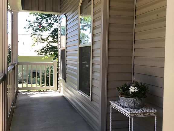 2nd image of 539 Snead Dr