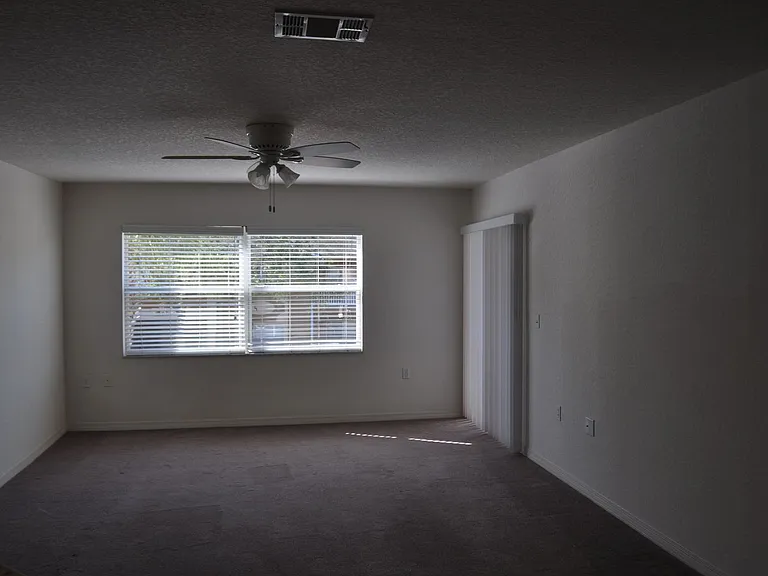 4600 E Moody Blvd #5J — Photo 5