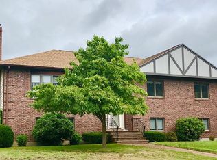 27 Feeney Rd, Norwood, MA 02062