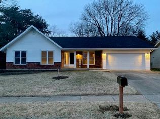 15497 Hitchcock Rd, Chesterfield, MO 63017