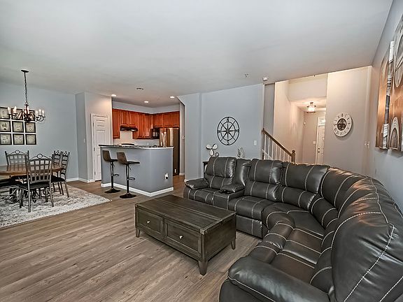 5th image of 195 Broadstone Dr