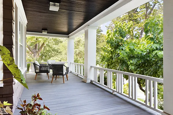 Rented by Brown Harris Stevens | media 25