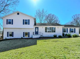 2007 Candlewood Dr NW, Concord, NC 28027