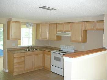 3rd image of 5321 Dawn Ln