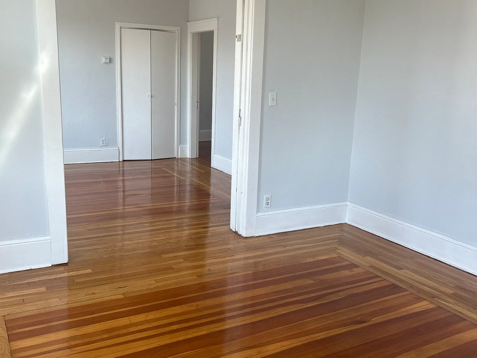 3 bed, $2,400 — Photo 2