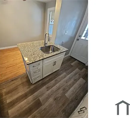 2241 Graythorn Rd — Photo 11