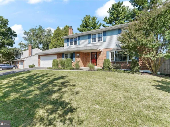 3301 Cross Country Dr, Wilmington, DE 19810