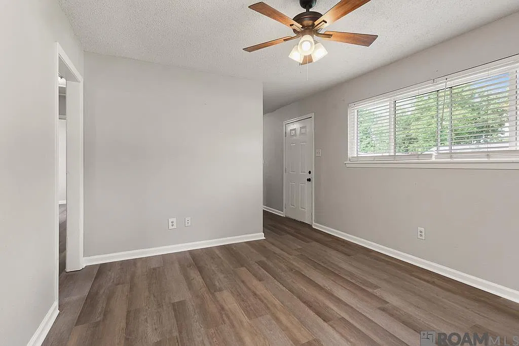 3 bed, 784 sqft, $1,400 — Photo 3