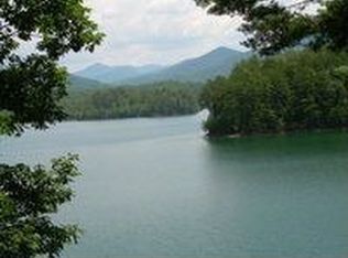 4 Cherokee Dr, Murphy, NC 28906