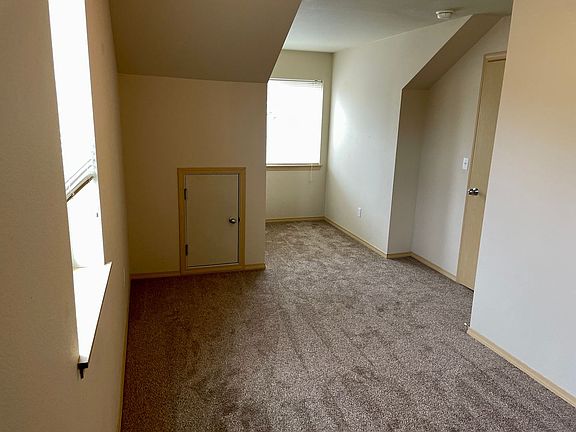 5th image of 11535 6th Ave E