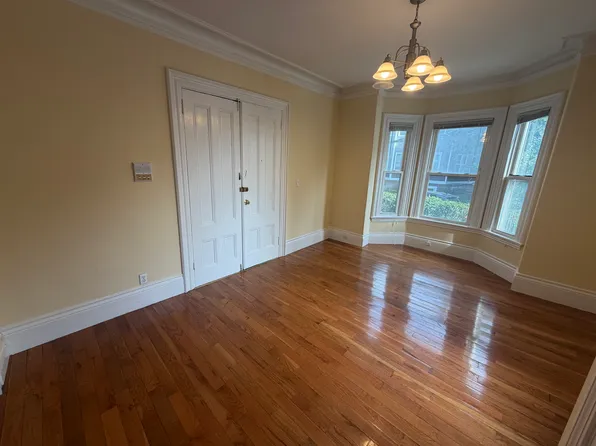 91 Hancock St #2F, Cambridge, MA 02139