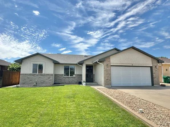 7 Trent Ct, Pueblo, CO 81005