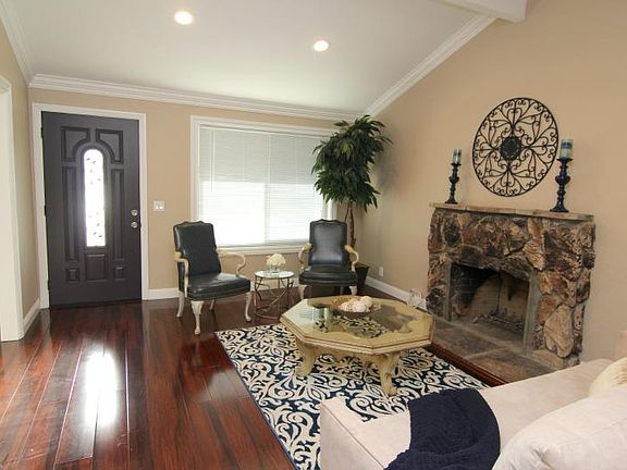 3rd image of 1352 Old Rose Pl
