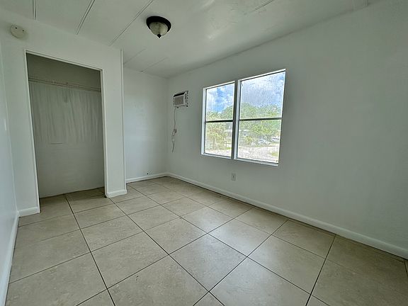 3rd image of 10166 Marlin Cir #2