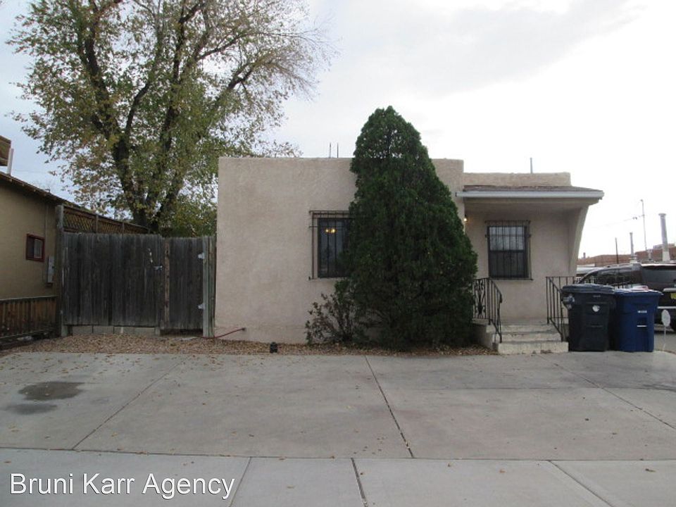 1st image of 1704A Lead Ave SE