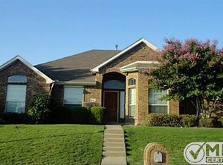 1212 Devonshire Dr, Desoto, TX 75115