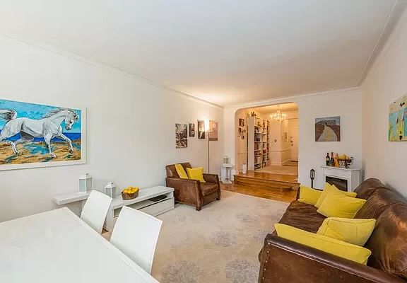 3rd image of 325 E 77th St APT 5G