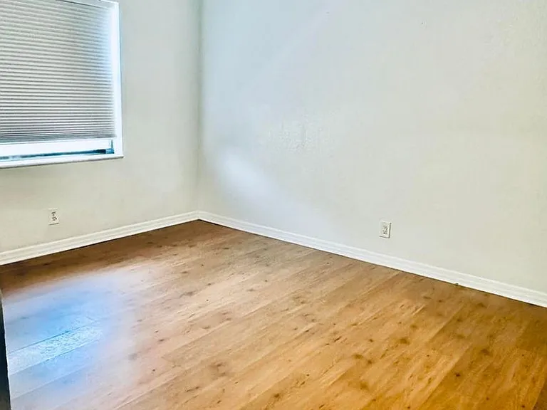 17768 Maplewood Dr #0 — Photo 31