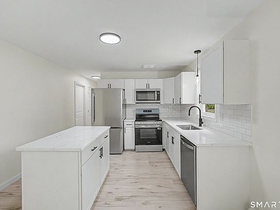 5th image of 21 Potvin Avenue