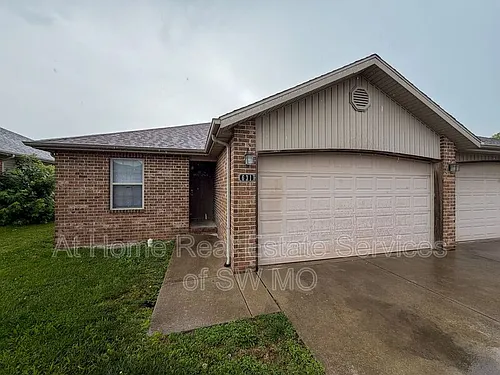 631 S Landen Ave Photo 1
