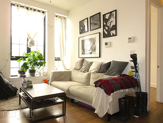 Rented by Rennit Inc. | media 40