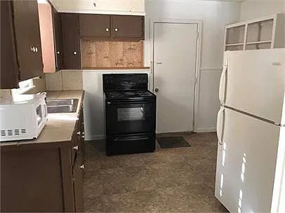 208 Ouachita — Photo 2
