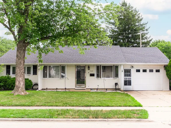 743 Geneva Ave, Romeoville, IL 60446