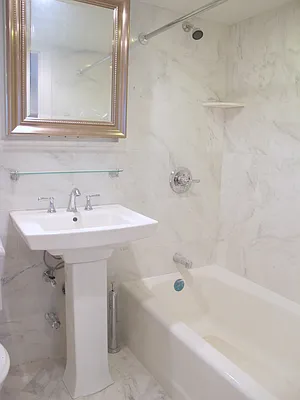 Rented by Salizzoni Realty | media 39