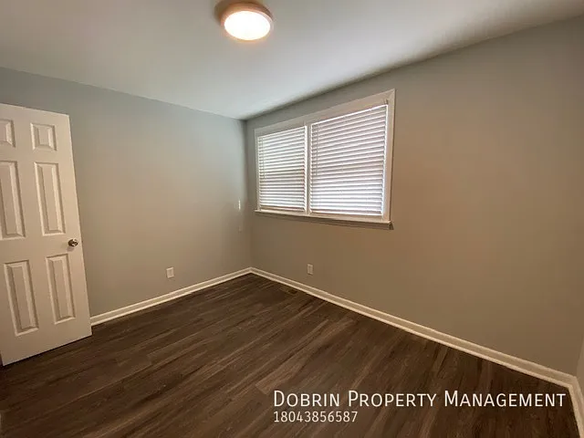 1821 Thomas St — Photo 5