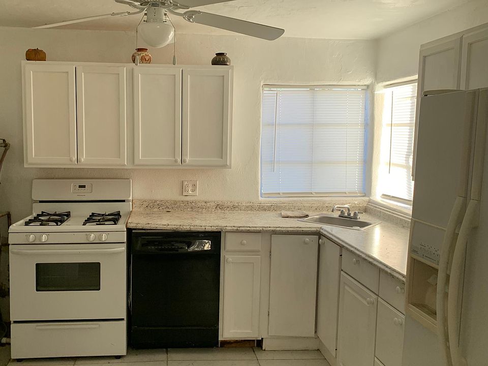 2nd image of 401 Aspen Ave NE
