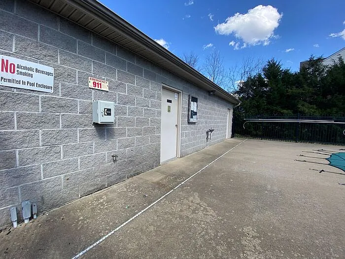 1007 Brittany Park Dr — Photo 8