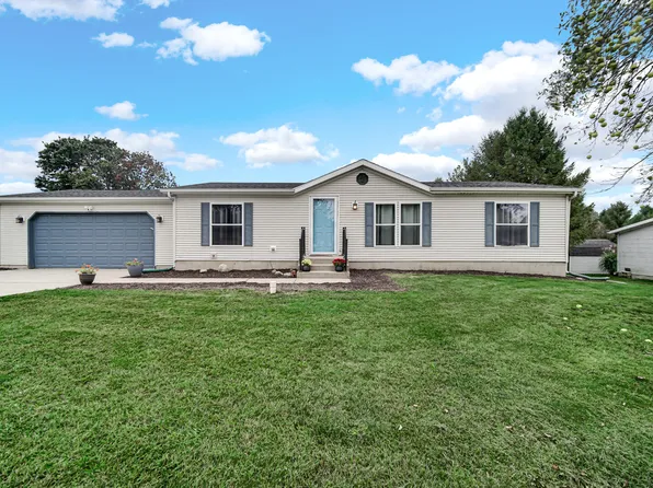 2041 N Coachlight Dr, La Porte, IN 46350