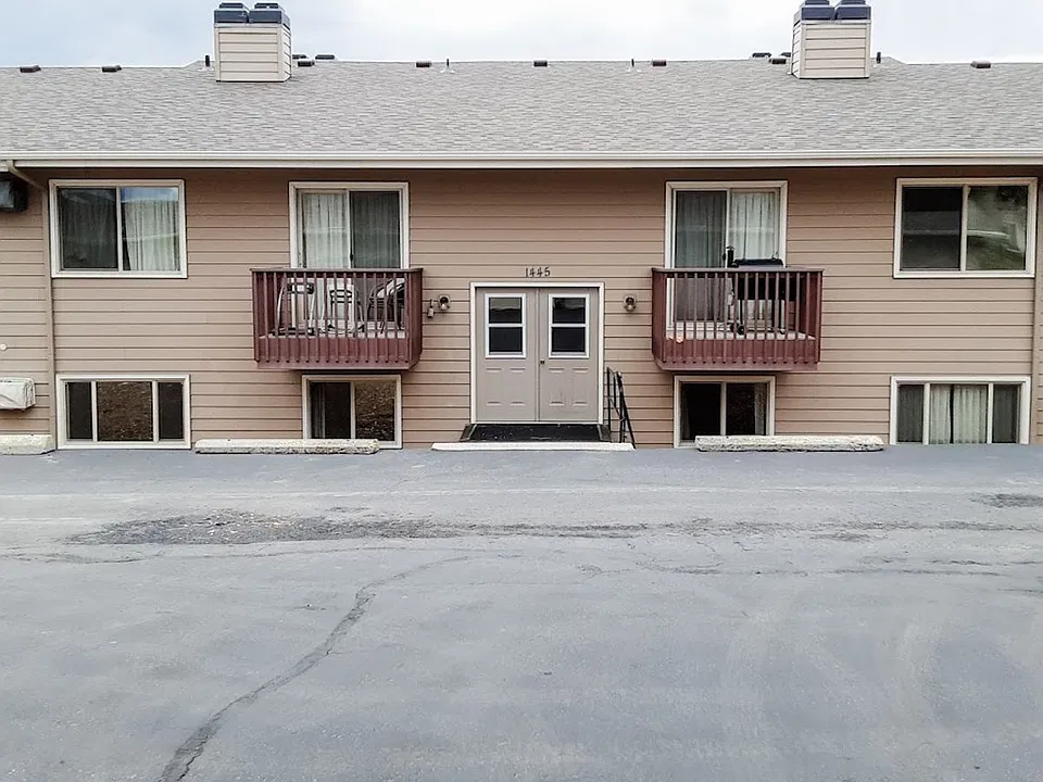 1445 Sugarview Dr
