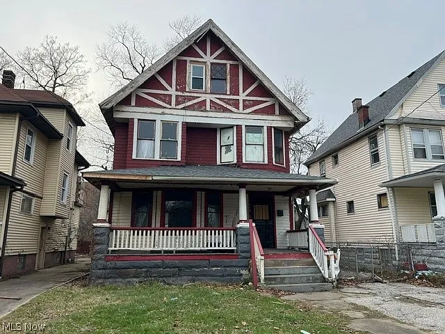 648 E 108th St photo 1