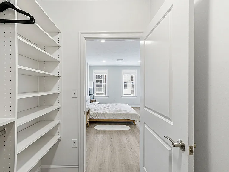 320 Middlesex Ave #D208 — Photo 8