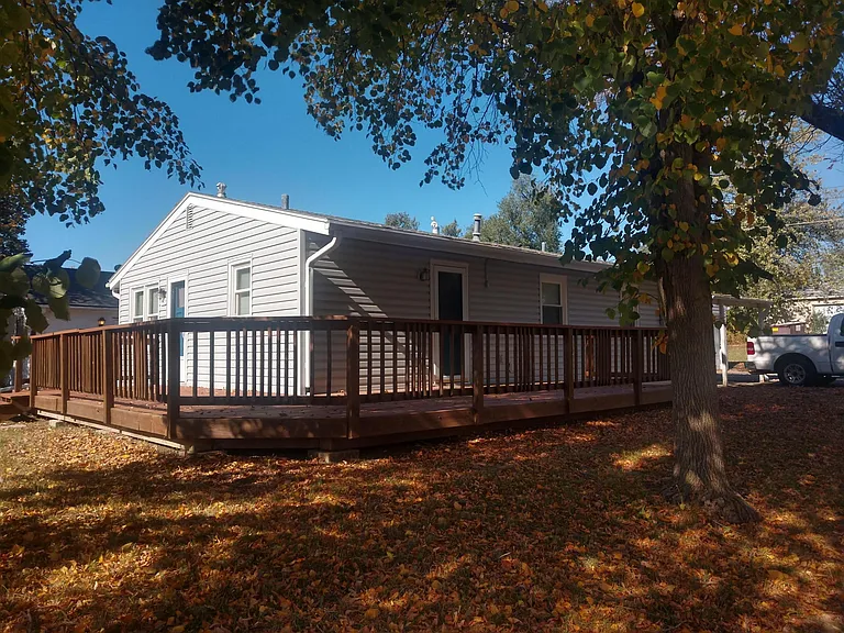 940 Judson St — Photo 25