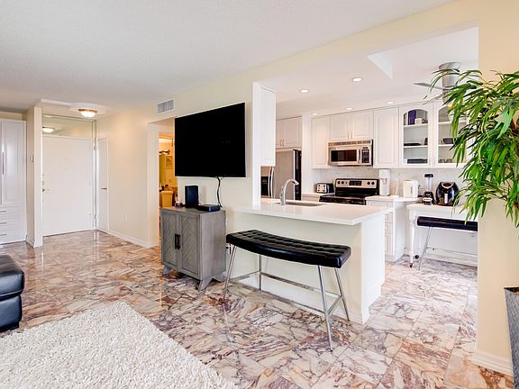 Home For Sale In Crystal Tower