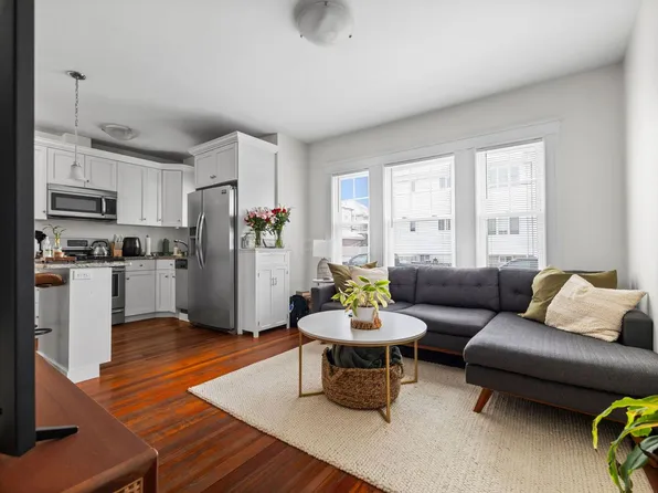 80 Bowdoin St, Medford, MA 02155