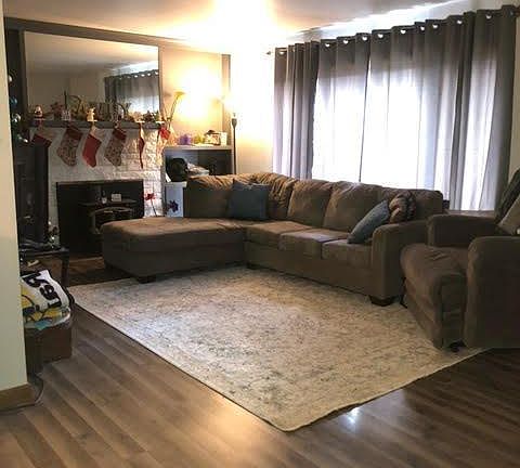3rd image of 1 Woodshire Dr