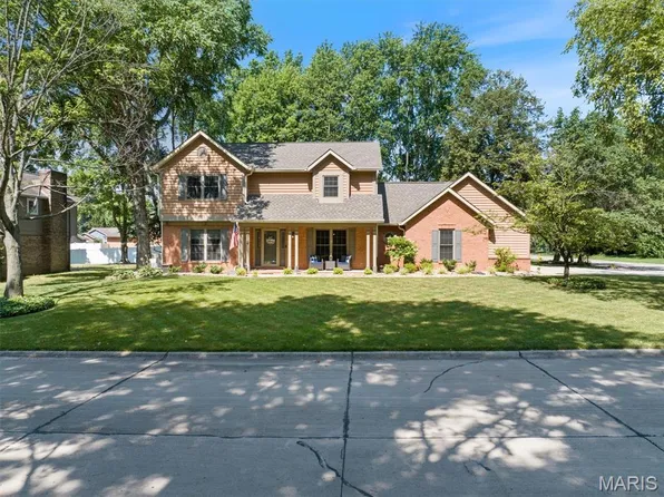 505 Springwood Dr, Belleville, IL 62220