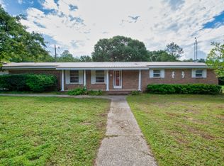 1212 Pinewood Ln, Crestview, FL 32539