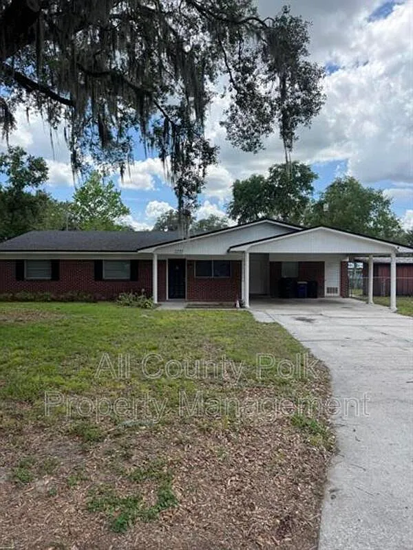 4 bed, 2.0 bath, 1515 sqft, $2,395 — Photo 1