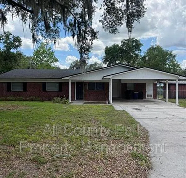 2255 E Helen Cir — Photo 1