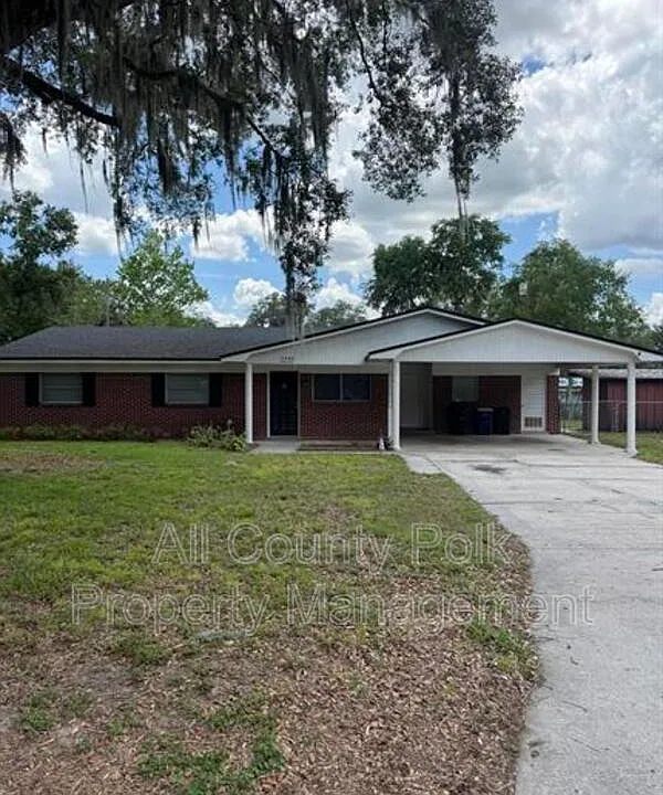 2255 E Helen Cir