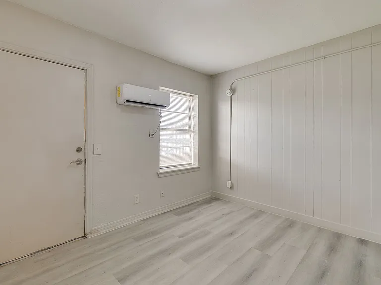 4701 NW 16th St #24 — Photo 5