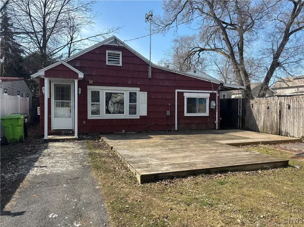 211 Ridge Ave, Liverpool, NY 13088