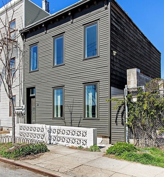 1st image of 52 Van Dyke St