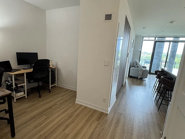 1 Hillsdale Ave E #609 — Photo 34