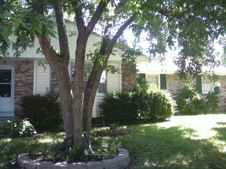 Front of house, Spring 2006